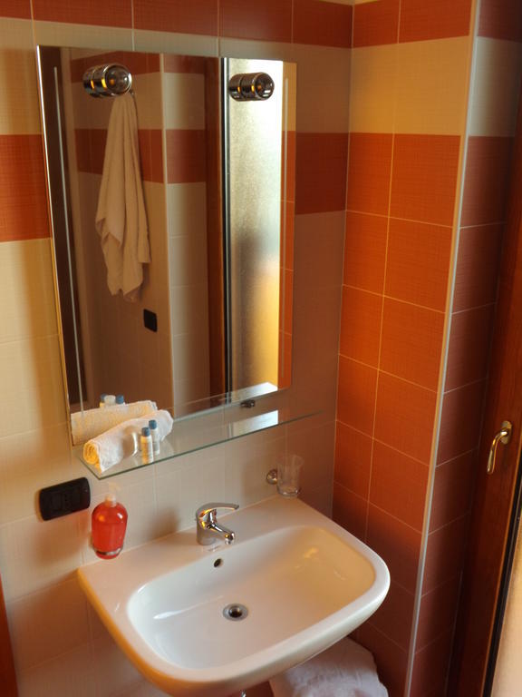 Bed & Breakfast La Villetta Ботрічелло Номер фото