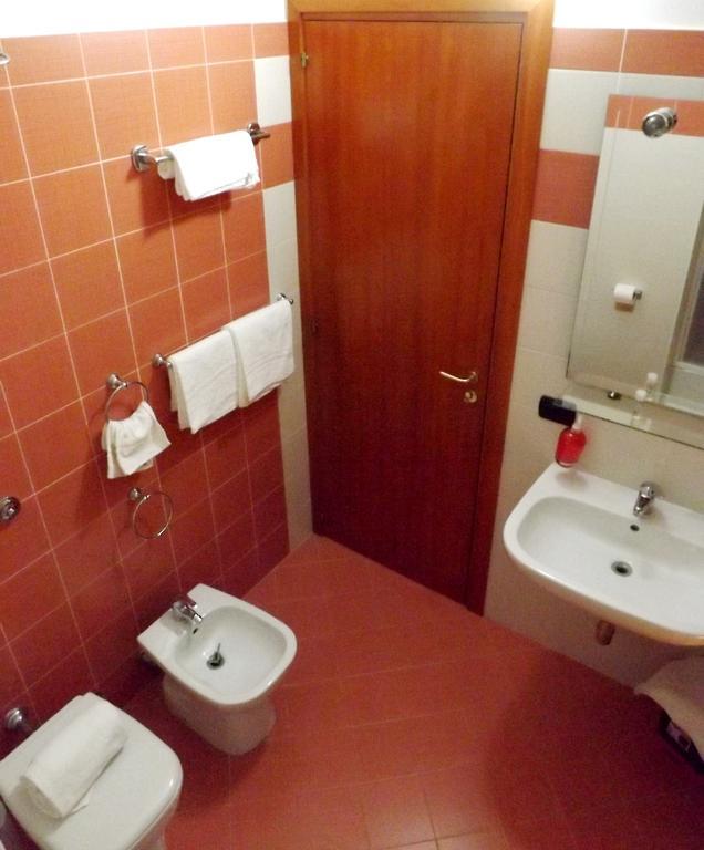 Bed & Breakfast La Villetta Ботрічелло Номер фото